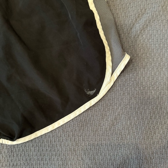 Nike Dri-Fit Tempo Shorts Size XS - Picture 9 of 10